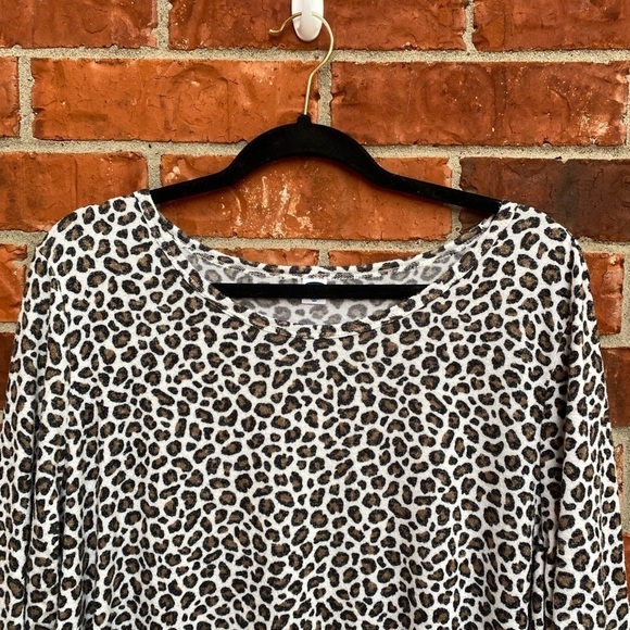 Old Navy Womens 2X White Cheetah Animal Print Soft Lounge Sweater Top - Picture 2 of 8